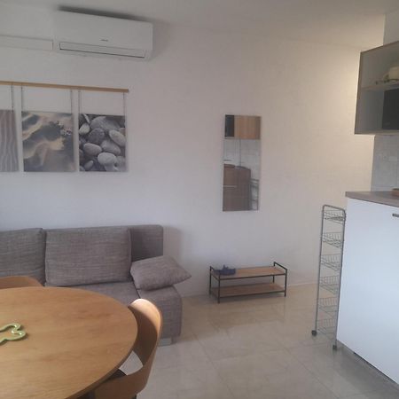 Apartments Malou Baska Voda Room photo