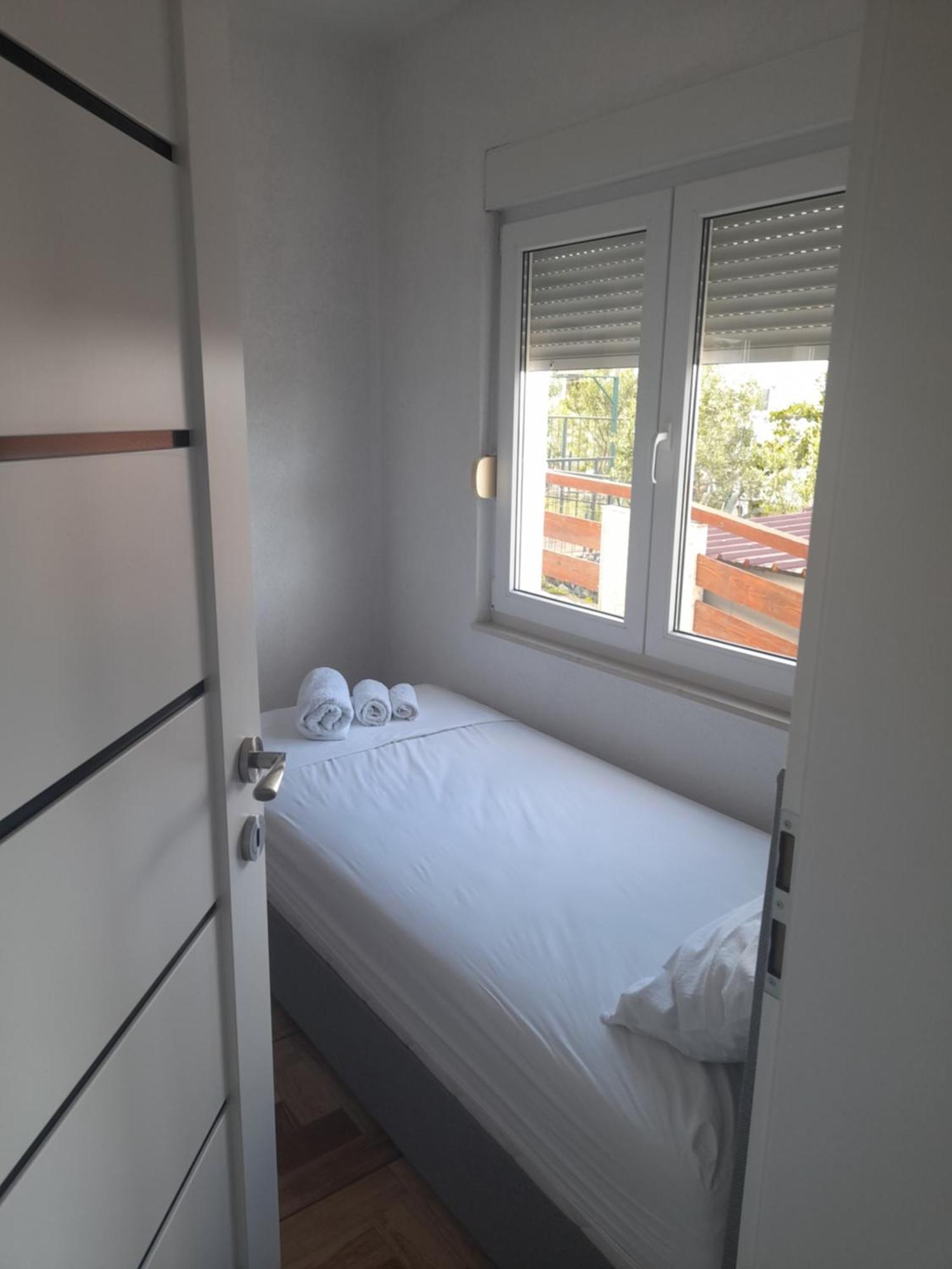 Apartments Malou Baska Voda Room photo
