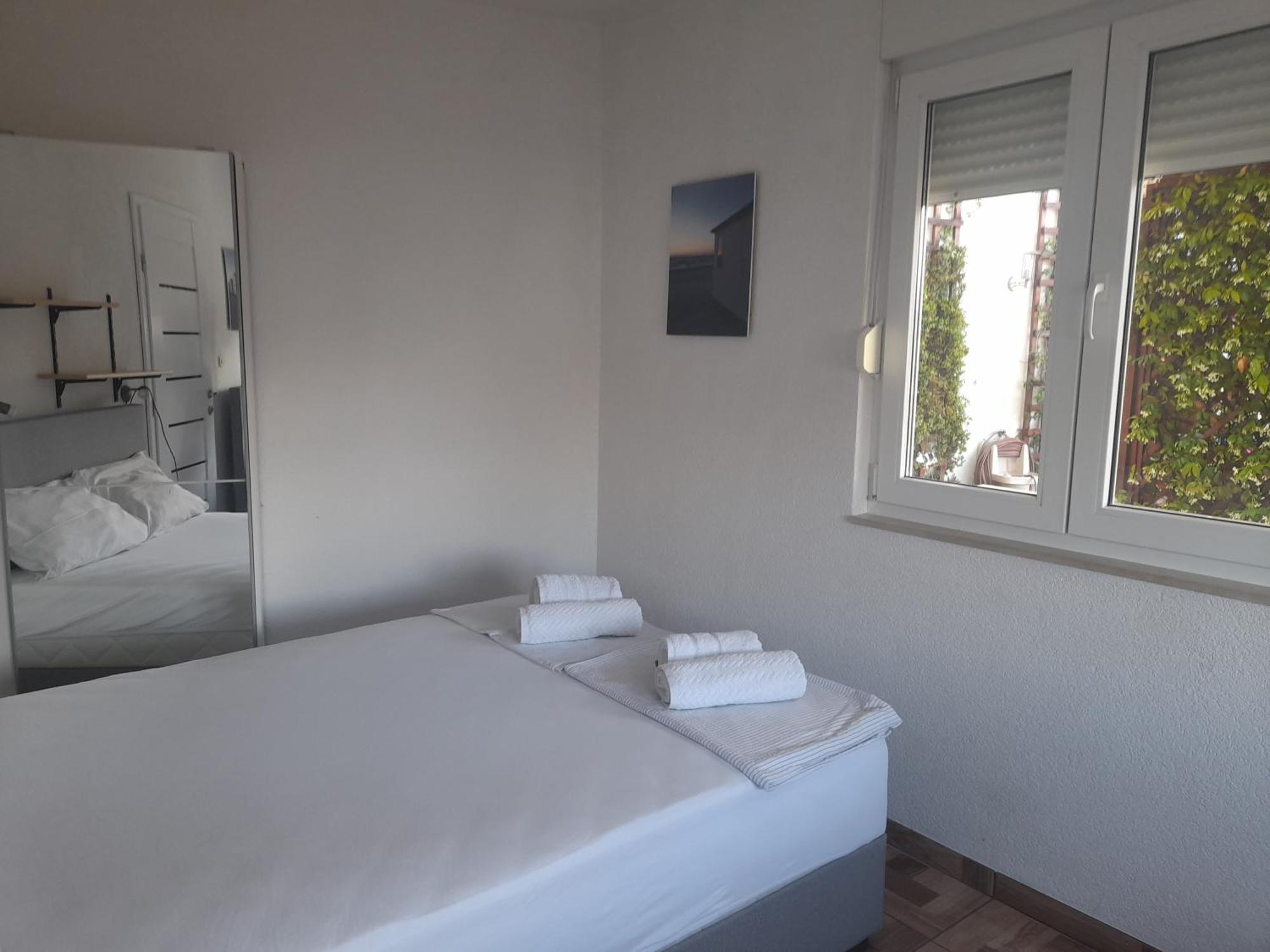 Apartments Malou Baska Voda Room photo